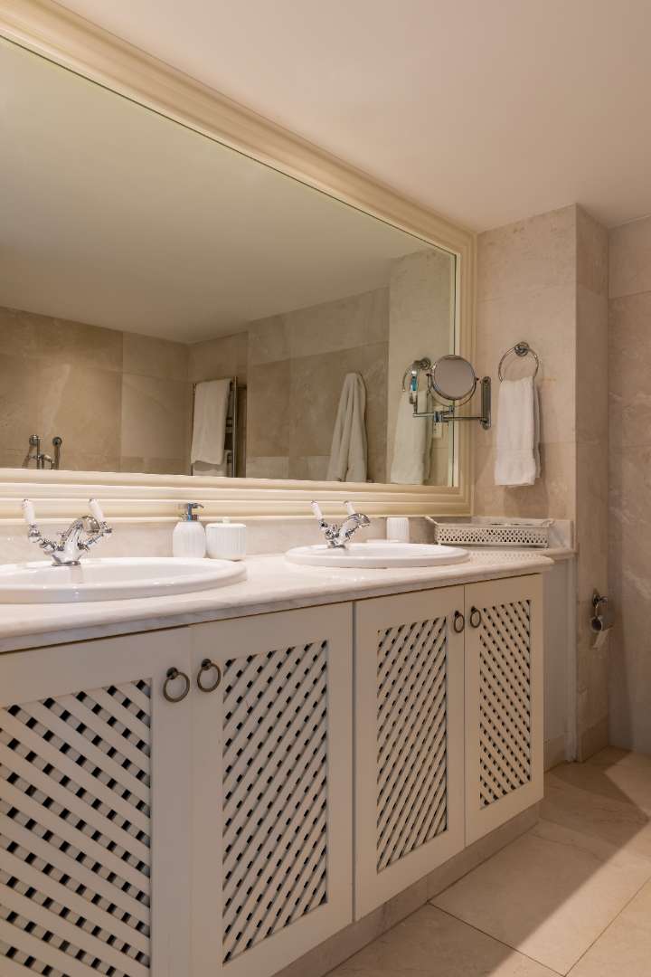 3 Bedroom Property for Sale in Clifton Western Cape